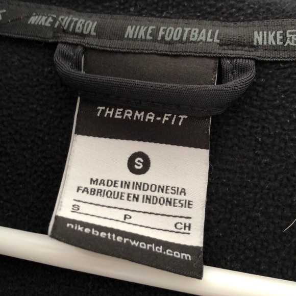 Nike Authentic Jacket - Picture 2 of 5